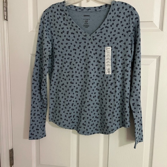 Sonoma Every Day Tee Blue with Back Daisies design Size XS - Picture 5 of 8
